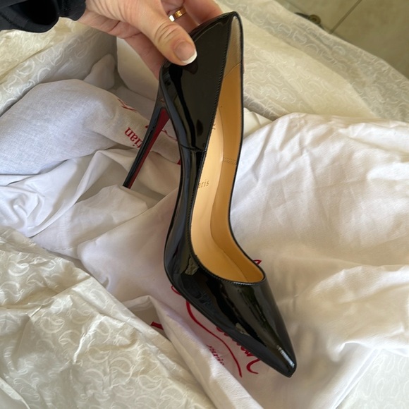 BRAND NEW LOU BOUTIN BLACK PATENT HEELS - Picture 1 of 6